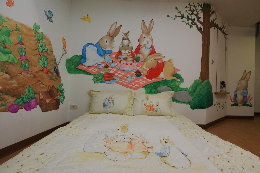 Appartement Peter Rabbit Cozy Nest à Tainan Extérieur photo
